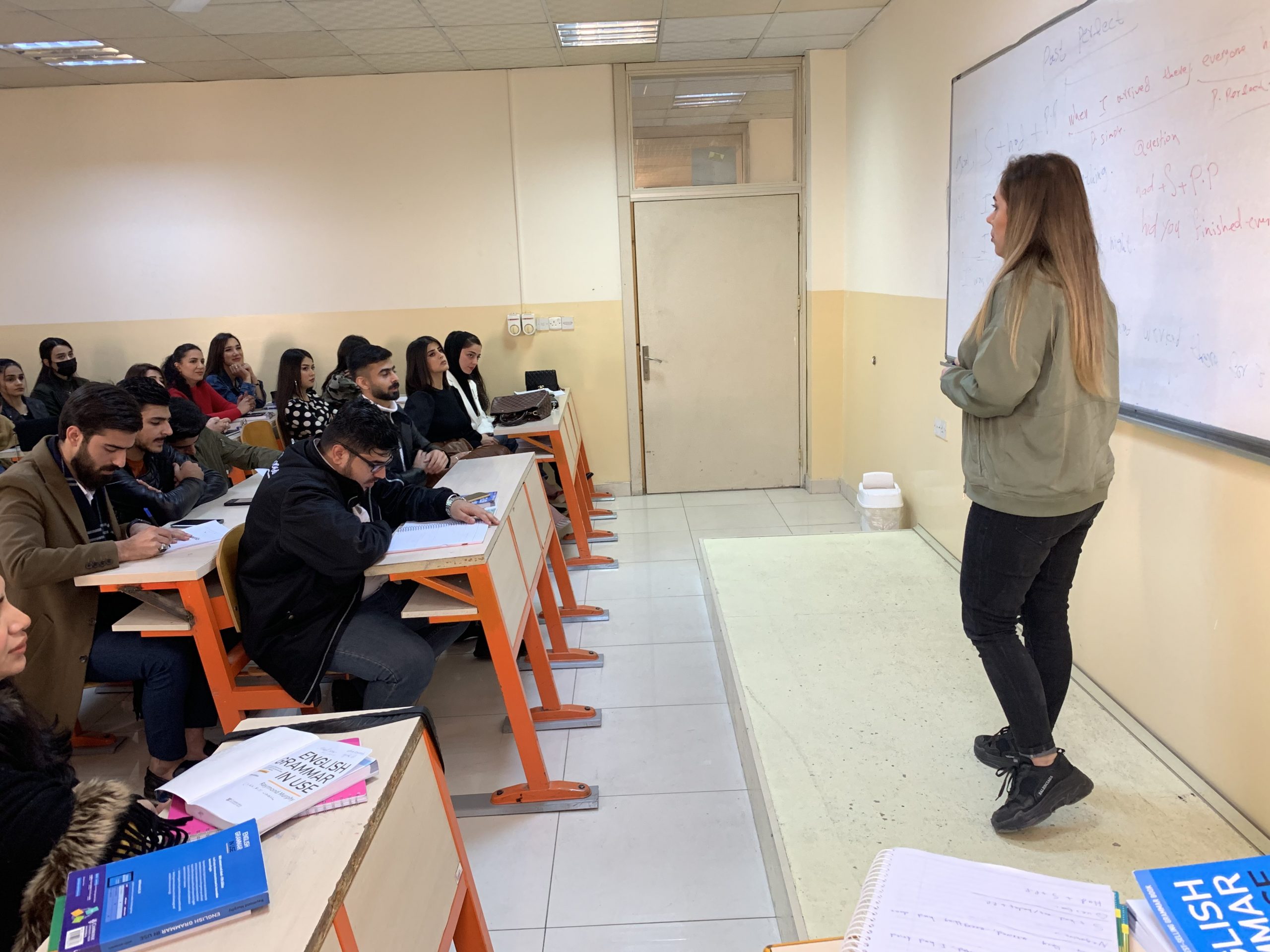 مسابقة اكاديمية بين طلبة قسم اللغة الانكليزية