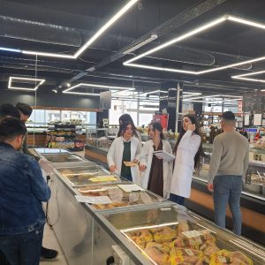 Fourth stage students in Nutrition and Dietetics department visit local markets