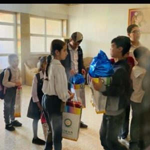 طلبة جامعة جيهان – أربيل يقدمون هدايا العيد لأطفال معهد هيوا للصم