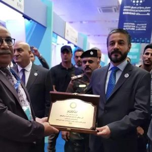 Cihan University-Erbil dedicates appreciation plaque to the Iraq’s Minister of Higher Education and Scientific Research