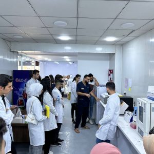 حضور طلبة قسم العلوم الطبية الحيوية في جامعة جيهان – اربيل محاضرة عملية في مختبر النانو