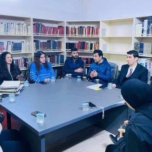 زيارة علمية لطلبة قسم الترجمة في جامعة جيهان- اربيل إلى المكتبة العامة في عنكاوة