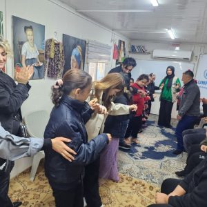 قسم ادارة الاعمال  في جامعة جيهان-اربيل ينظّم فعالية انسانية وفنية لذوي الاحتياجات الخاصة في مخيم كوركوسك