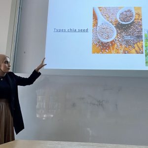 A student from Cihan University-Erbil in Poland discusses about the role and importance of Chia seed.