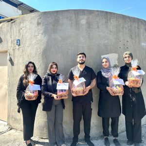 طلبة قسم التمريض وصحة المجتمع في جامعة جيهان-اربيل يوزعون الهدايا بمناسبة عيد الفطر المبارك