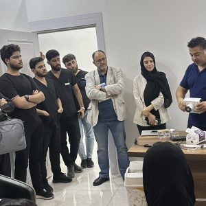 طلبة كلية طب الاسنان في جامعة جيهان-اربيل ينظّمون زيارة علمية الى عيادة روژ لطب الاسنان