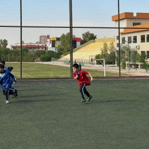 فێرخوازانى بەشی پەروەردەی جەستەیی و زانستە وەرزشییەکان پراکتیزەى وانەکانیان لە قوتابخانە و پەیمانگە حکومی و ئەهلییەکان دەکەن