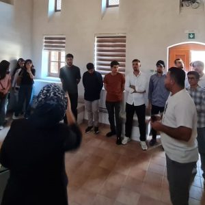فێرخوازانى بەشی ئەندازیاری تەلارسازی بە سەردانێکى زانستی لایەنە ئەندازیارییەکانى قەڵای هەولێر بەسەردەکەنەوە