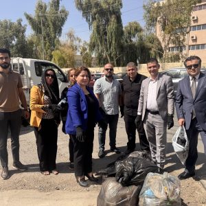 طلبة قسم الإعلام يقومون بحملة تنظيف وتوعية بيئية واسعة النطاق