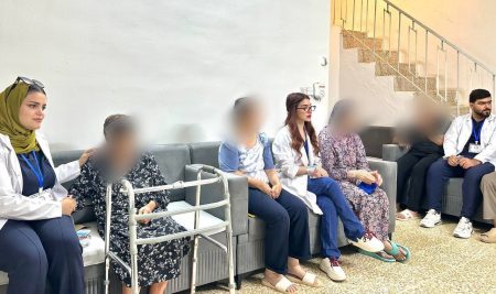 فێرخوازانى بەشى بایۆمیدیکاڵ چالاکییەکى خێرخوازیی لە ماڵی بەساڵاچووان “دار الرجاء” بەڕێوەدەبەن