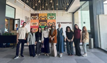 Students from the Department of Interior Design Engineering Conduct a Scientific Visit to Study a Food Court Design