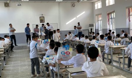طلبة قسم الترجمة في جامعة جيهان-أربيل يقودون مبادرة خيرية لدعم أطفال المدارس الحكومية في أربيل
