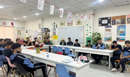 طلبة قسم التحليلات المختبرية الطبية يقومون بزيارة علمية إلى مدرسة روا الأهلية