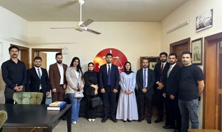 The Department of Law Organizes a Visit to a Prominent Law Office
