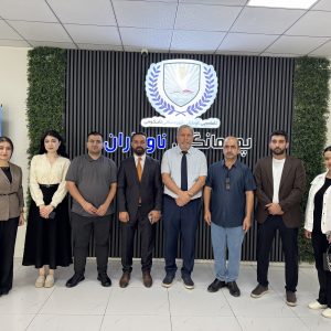 فێرخوازانی بەشی ڕاگەیاندن  قوتابیانی قوتابخانەیەك بە ژیریی دەستكرد ئاشنا دەكەن