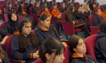 طلبة قسم التربية العامة يقدمون ندوة بعنوان “علم نفس التغذية والصحة النفسية” بمناسبة اليوم العالمي للأغذية