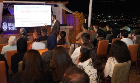 College of Dentistry Students Participate in a Specialized Advanced Dental Course