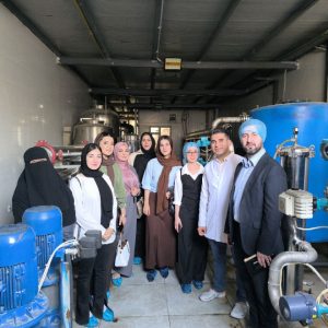 طلبة من قسم المحاسبة یزورون معمل ماء ميرا في اربيل
