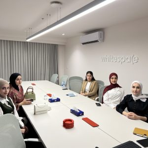 فێرخوازانی بەشى دیزاینی گرافیک سەردانی ئاژانسی “Whitespace Agency” دەکەن