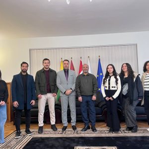 فێرخوازانی زانکۆی جیهان-هەولێر لە پۆڵندا سەردانی باڵیۆزخانەی عێراقیان لەو وڵاتە كرد