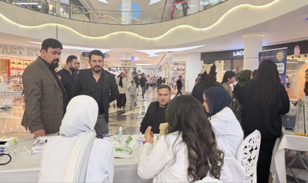 قسم العلوم الطبية الحيوية ينظم فعالية توعوية للصحة العامة في فاميلي مول