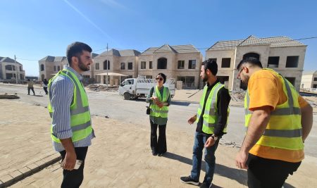 طلبة من قسم الهندسة المعمارية في زيارة ميدانية لمشروع “Spanish Village”