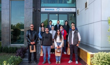 فێرخوازانی بەشی وەرگێڕان سەردانێکی مەیدانی بۆ ڕێکخراوی ڕوانگە ئەنجام دەدەن