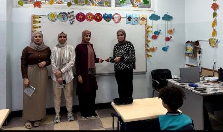 طلبة من قسم اللغة الإنجليزية يبرزون التعدد اللغوي ويحتفلون بالتنوع الثقافي