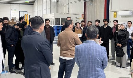 زيارة علمية لطلبة من كلية الصيدلة إلى مستودع كوكب للأدوية