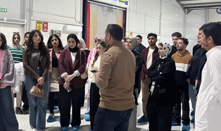 College of Pharmacy Students Visit Kawkab Drug Store in Erbil