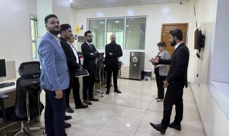 طلبة من قسم الاعلام يطّلعون على صناعة الخبر في وكالة “خاني”