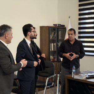 فێرخوازانی بەشی ڕاگەیاندن سەردانی دامەزراوەى گۆڤاری مەتین دەكەن