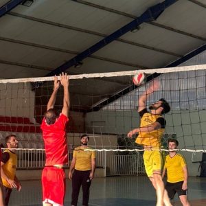 لە یاری دووەمى خولی تۆپی بالە؛ فێرخوازانی پەروەردەی جەستەیی و زانستە وەرزشیەکان توانیان سەرکەون بەسەر فێرخوازانی بەشی ڕاگەیاندن