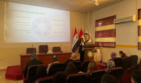 طلبة قسم التربية العامة يشاركون تجاربهم الميدانية خلال تدريبهم العملي في المدارس