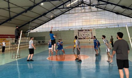 Medical Biochemical Analysis Wins Dramatic Third-Round Match Against Law Department