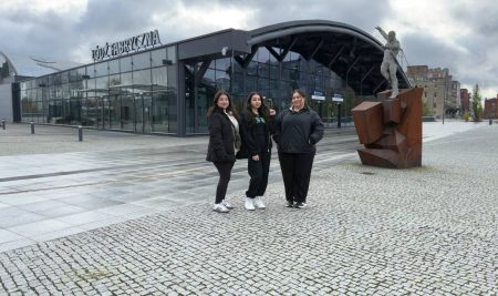 طالبات من جامعة جيهان-أربيل يزرن متحف الطبيعة (Lasu i Drewna) في بولندا