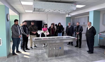 فێرخوازانی بەشی بایۆمیدیکال سەردانێکی زانستی بۆ تاقیگەی توێکاری (Anatomy) لە زانکۆی پزیشکیی هەولێر ئەنجام دەدەن