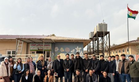 طلبة إدارة الأعمال يطلقون مبادرة مجتمعية لإعادة تأهيل روضة متضررة