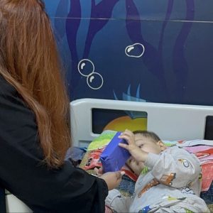 طلبة قسم العلوم الطبية الحيوية ينظمون زيارة إنسانية إلى مستشفى نانكلي