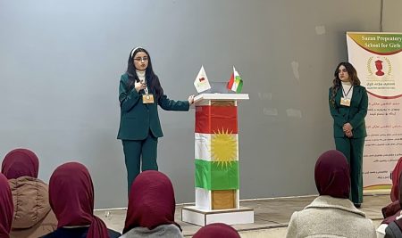 فێرخوازانی بەشى پەرستاری تەندروستى کۆمەڵ هۆشیاریی دەربارەی “پاکوخاوێنیی کەسی” لە ئامادەیی سازانی کچان بڵاودەکەنەوە