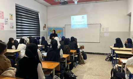 قسم التربية العامة ينظم ندوة تعليمية في ثانوية شوخ  للبنات حول تأثير وسائل التواصل الاجتماعي على الصحة النفسية