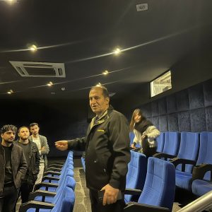 قسم هندسة التصميم الداخلي ينظم زيارة علمية ميدانية إلى سينما هه ولير