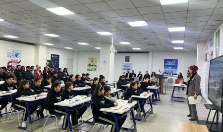 تجربة تعليمية ملهمة: طلبة التربية العامة في زيارة ميدانية إلى مدرسة كينغ الأهلية