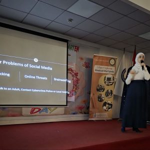 فێرخوازانی بەشى ئەندازياری پرۆگرامسازی وئينفۆرماتيك هۆشیاری دەربارەی ئاسایشی دیجیتاڵ دەگەیەننە قوتابیانی قوتابخانەی جیهان