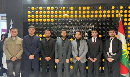 طلبة من قسم القانون يُنظِّمون محاضرة توعوية في إعدادية ناوداران حول الوضع الكوردي في سوريا والقانون الدولي