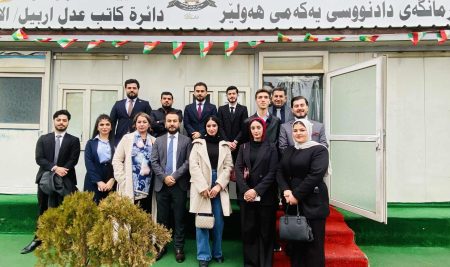 فێرخوازانی بەشی یاسا بەشێوەیەکى مەیدانى ئاشنای ڕێکارە یاساییەکانی فەرمانگەی دادنوسی دەبن