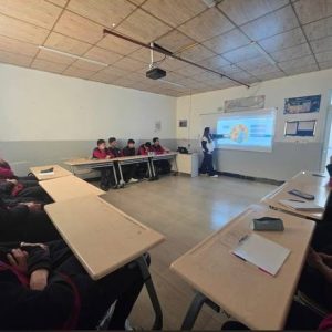 ندوة توعية صحية من قبل قسم الأحياء المجهرية الطبية في مدرسة كوردستان الثانوية