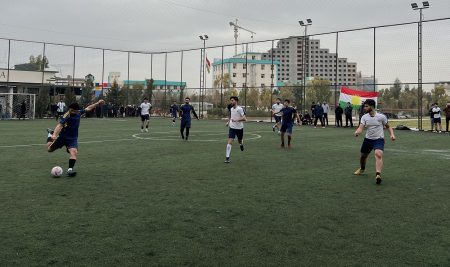 فريق قسم تقنيات التخدير يتغلب على قسم الهندسة العمارية بثلاثية نظيفة ويتأهل للدور القادم