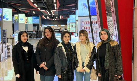 طلبة من قسم هندسة البرمجيات والمعلوماتية يطلعون على أحدث الابتكارات التقنية خلال زيارة ميدانية