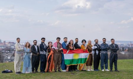 فێرخوازێکی زانکۆی جیهان-هەولێر لە پۆڵەندا شاری مێژوویی کراکۆڤ بەسەردەکاتەوە و بەشداری لە یادی نەورۆز دەکات